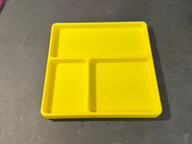 RC car parts tray ideal for SCX24 and TRX-4M