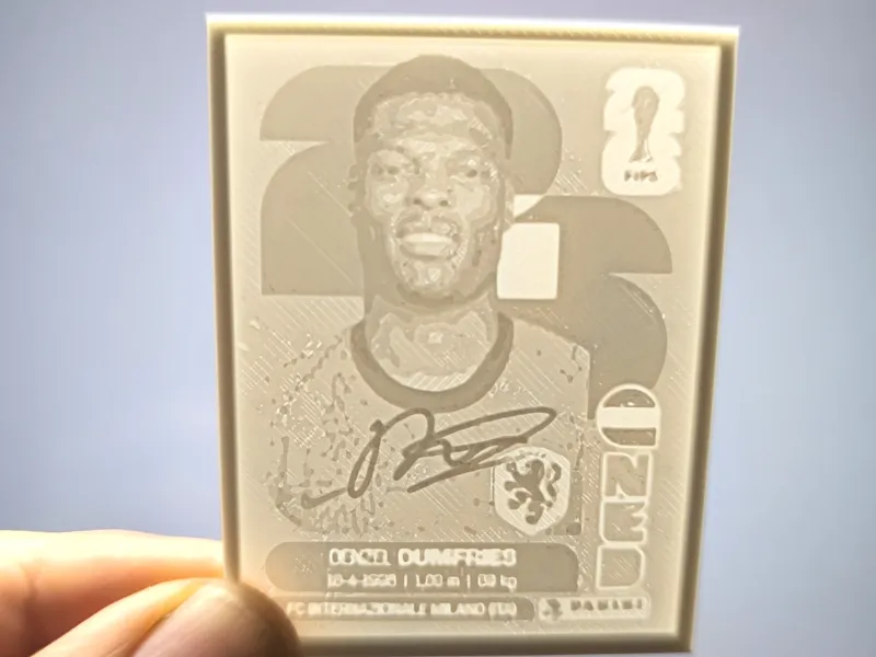 Cromo en 3D de Dumfries (Album Panini 2026)