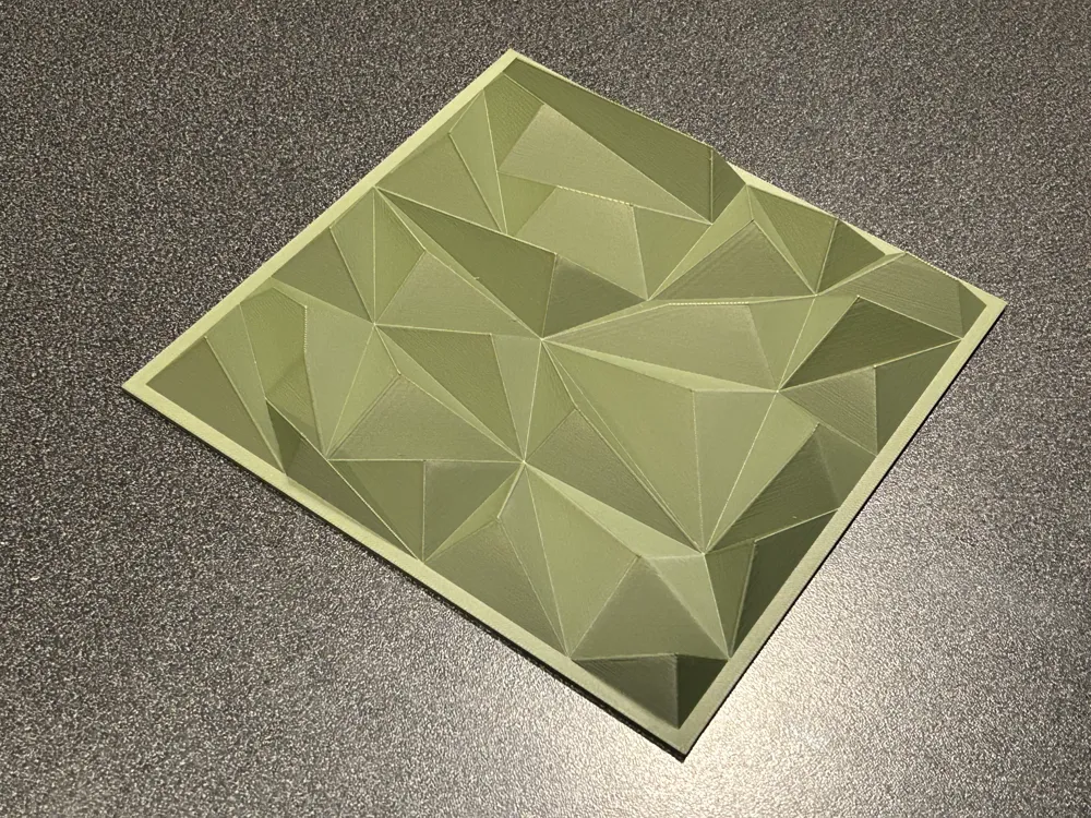 Organic triangle wall art by Lossamoal - MakerWorld