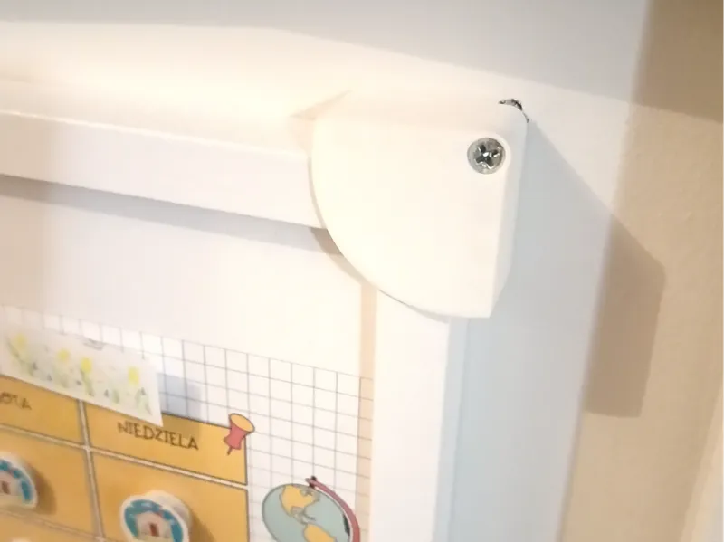 Simple Wall Mount Bracket for Picture Frames