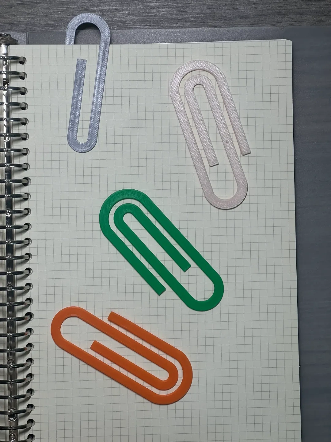 Miniatura 2 do modelo 3D 大号回形针书签/挂件