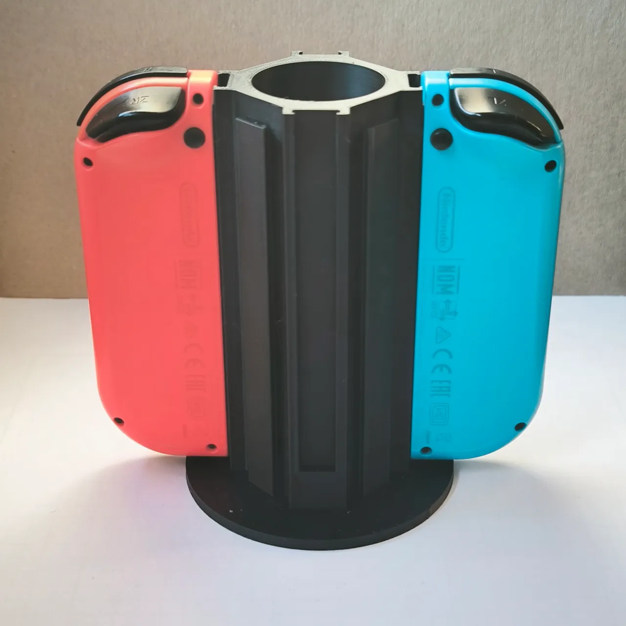 Nintendo Switch Joy-Con stand view 4