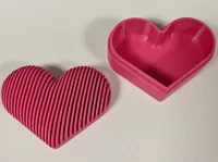 Boîte cadeau cœur à rayures — photo 2