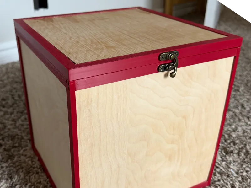 Storage Cube Box w/lid and wooden walls