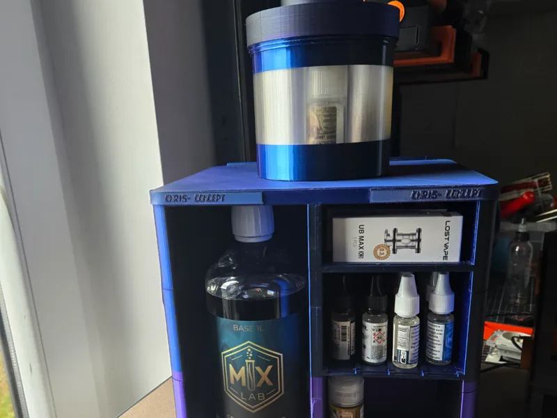 DIY Vape Station & E-Liquid Holder