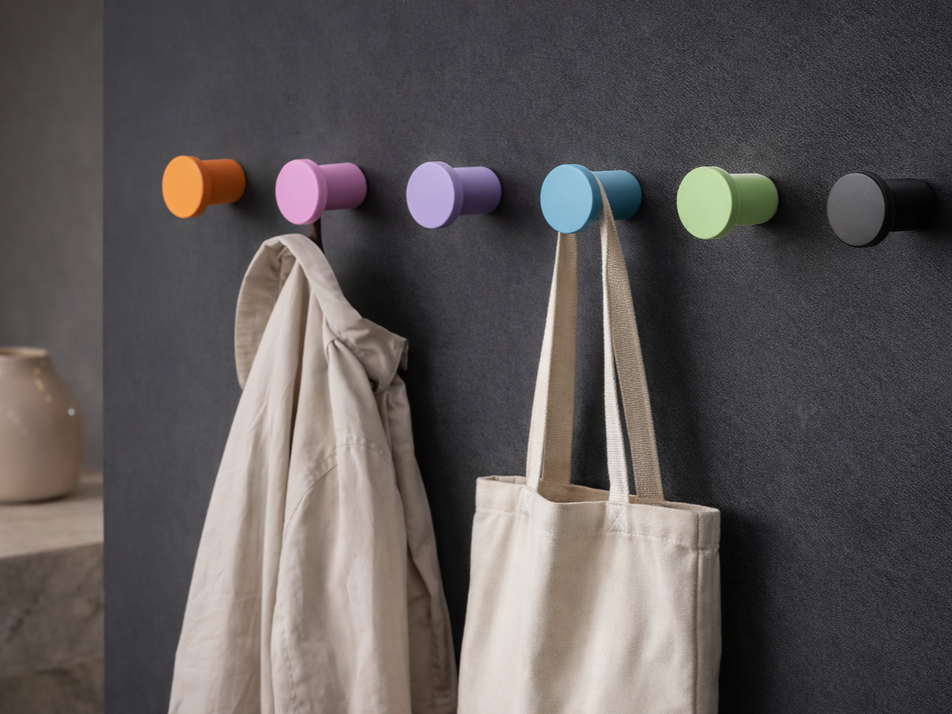 Miniatura 1 do modelo 3D Minimalist Wall Hook 