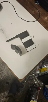 Support casque à fixer sur écran — photo 3