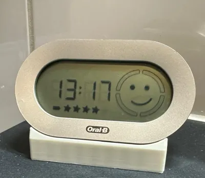 OralB Clock high visibility tilted stand V2