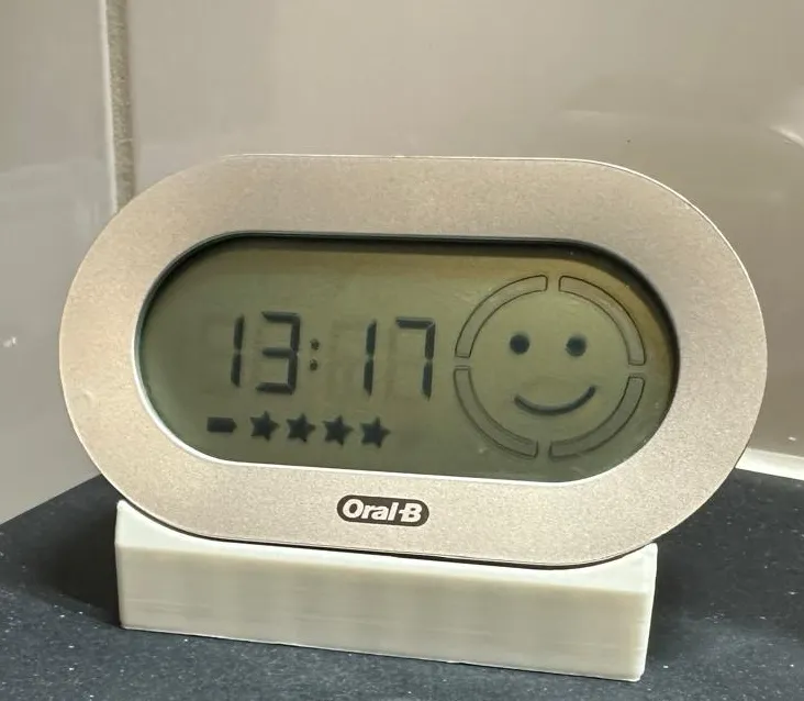 OralB Clock high visibility tilted stand V2
