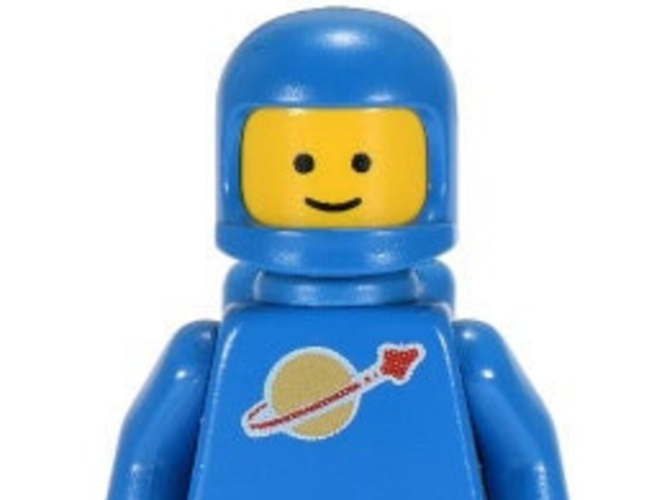 mini figure Planet & Swoosh chest lightbox