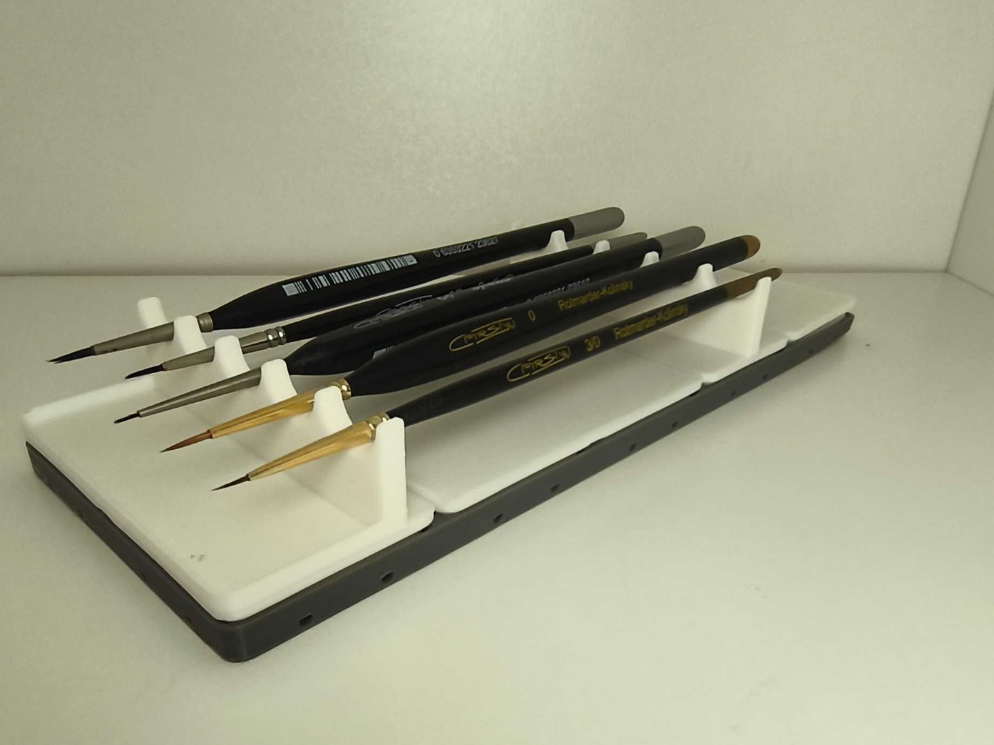 Gridfinity - Modular Brush Rest with Drip Tray