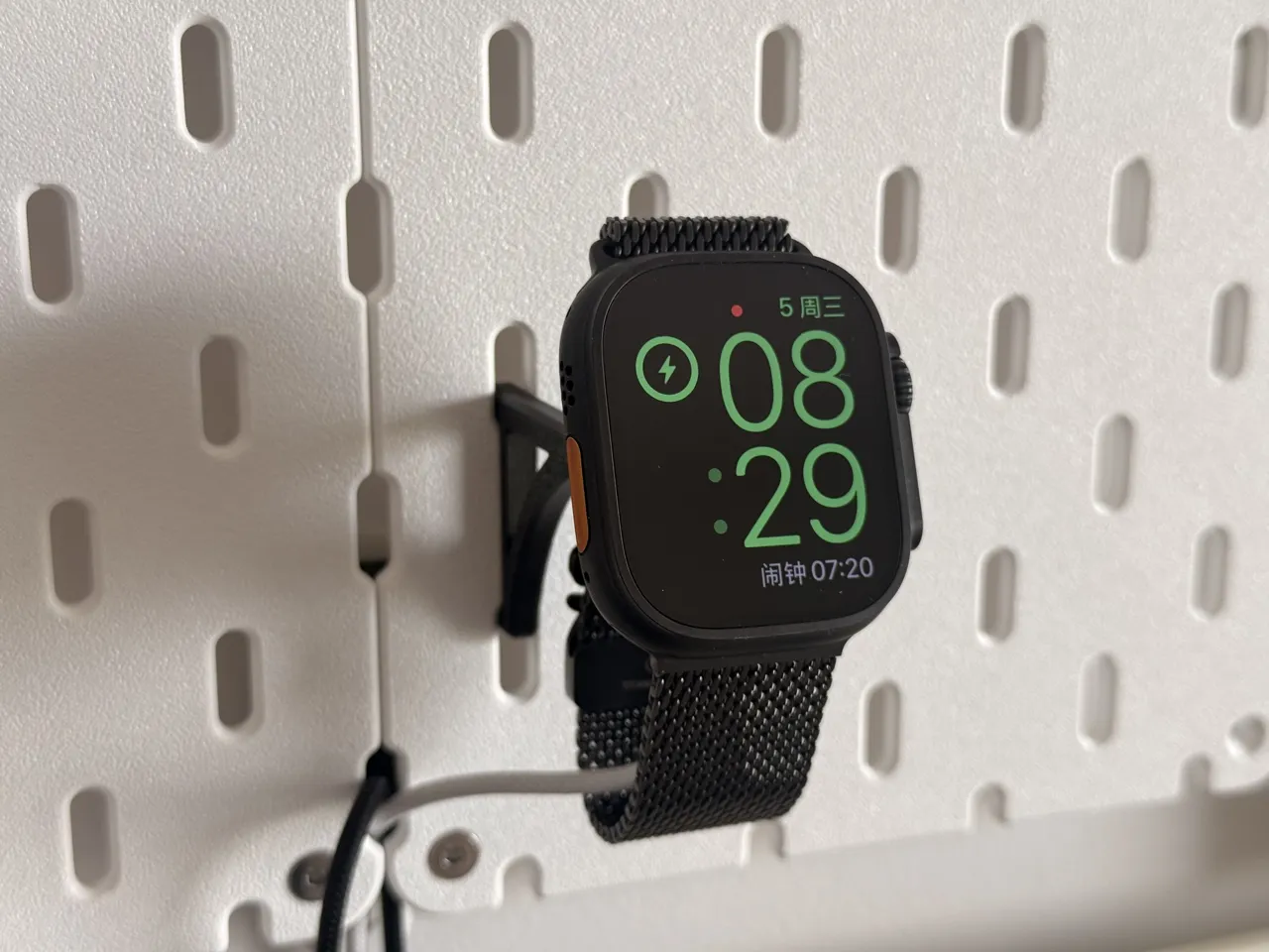 IKEA SKÅDIS Apple Watch Charging Dock view 3