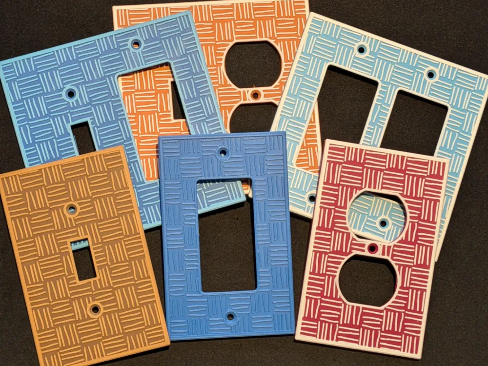 Adorno temático: Assortment of Basketweave Switch Plates. Referencia del modelo original.