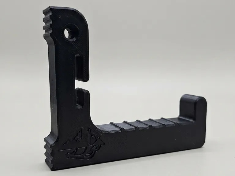 Saddle / Mobile Hunting Bow Hanger