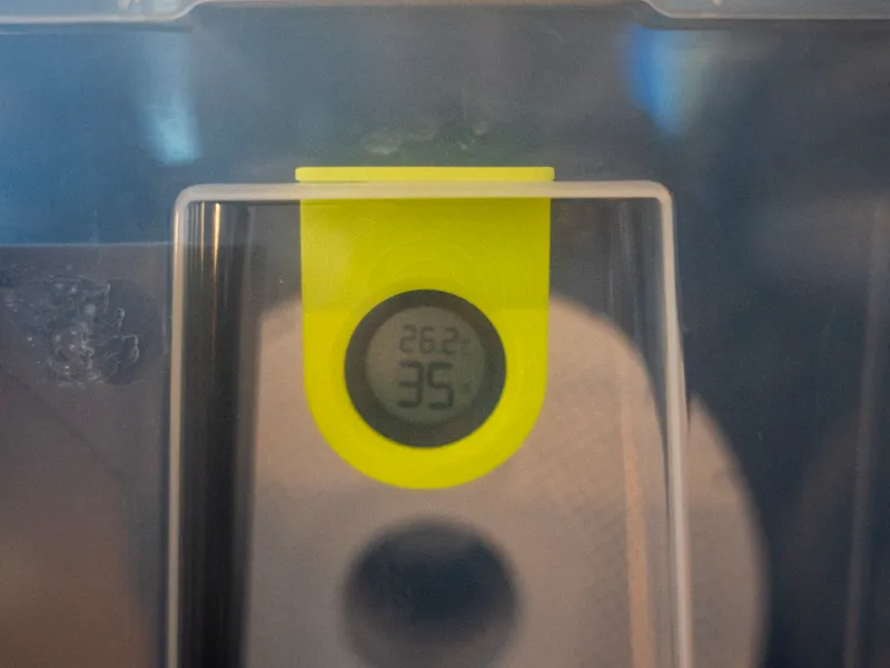Hygrometer mount for Ikea Samla