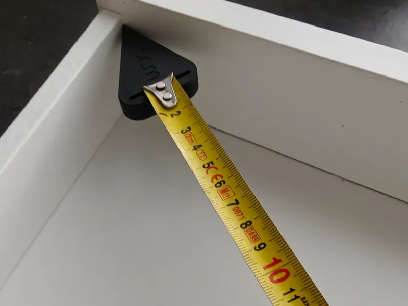 Inside Corner Measuring Tool for Tape Measures