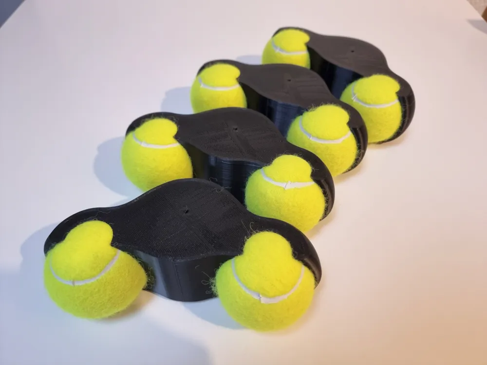Il Massaggio Della Donna Con Pallina Da Tennis Al Suo Piede In Camera Letto Piedi Di Delle Sogliole Per Le Fascite Plantari Si Image153074391 Il Massaggio Della Donna Con Pallina Da Tennis Al Suo Piede In Camera Letto Piedi Di Delle Sogliole Per Le Fascite Plantari Si Image153074391