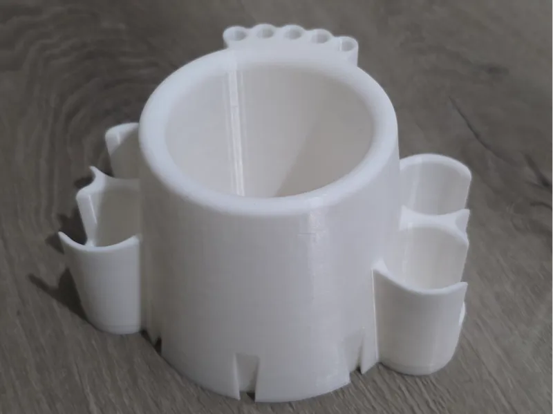 Paint Pot with Holders and slots for Palette