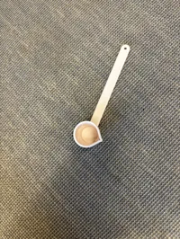 Right hand pour spout