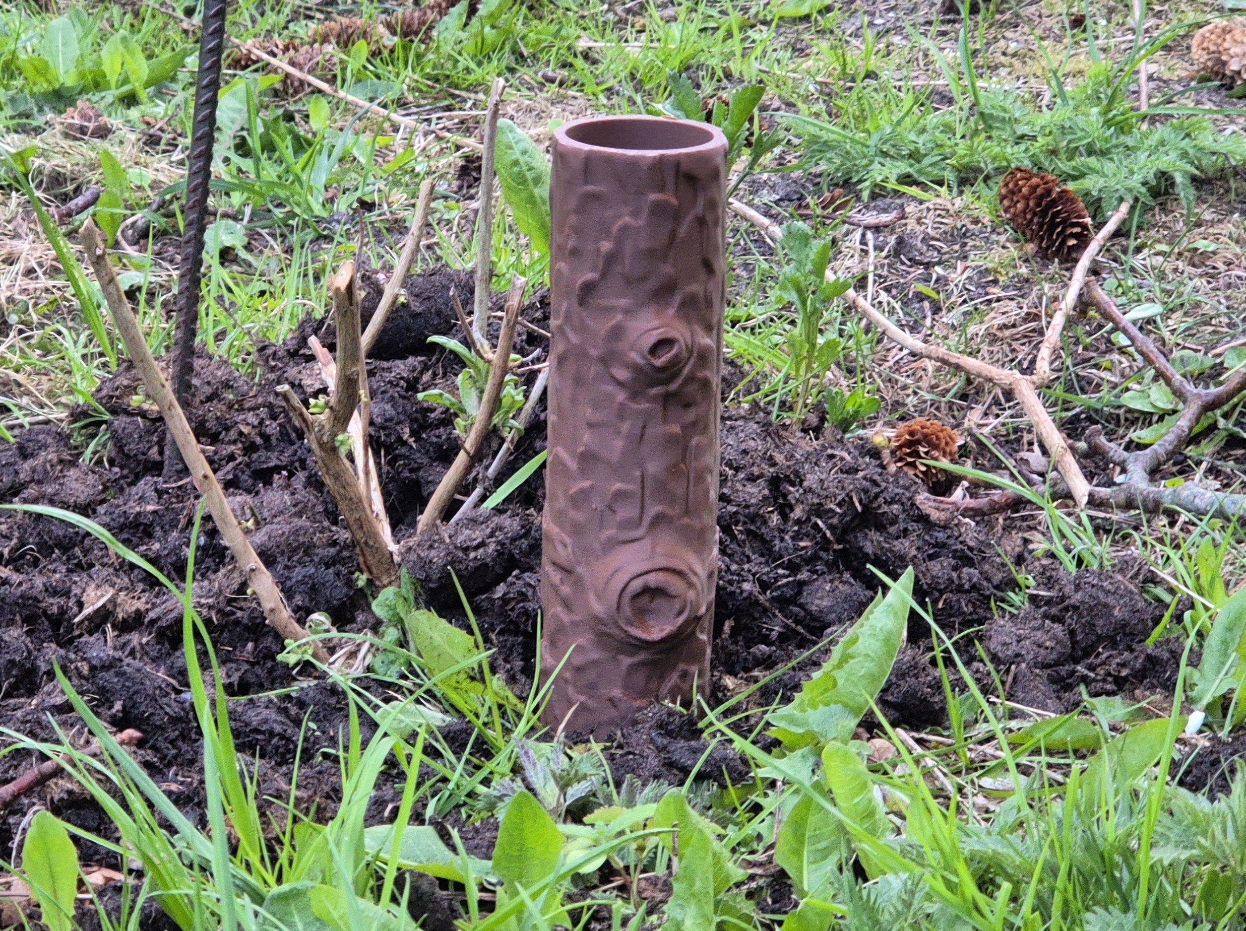 Miniatura 2 do modelo 3D Log Root Waterer