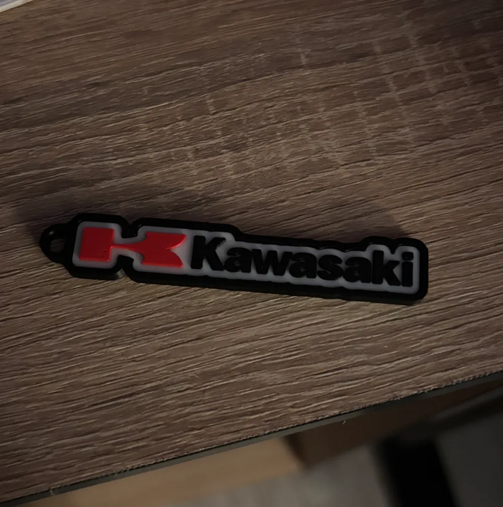Kawasaki Oval Leather Keychain B – Handcrafted Veg-Tanned Leather Key Tag