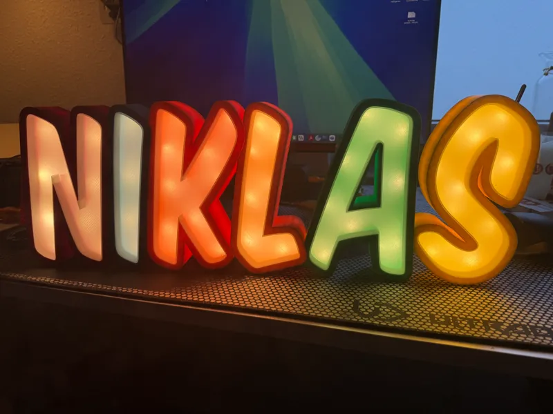 Namenslampe Lightbox Nikklas Letters