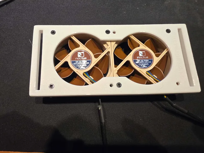 Fan holder for 2 80mm fans 