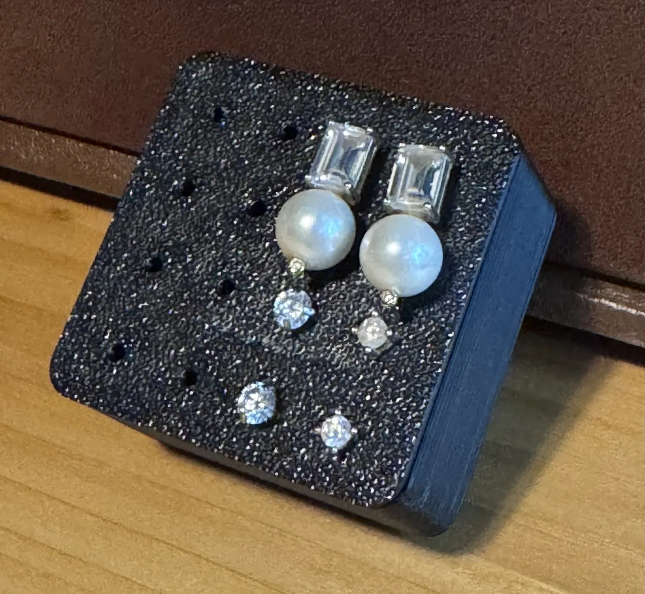 Gridfinity Earring Lid 1x1 view 3