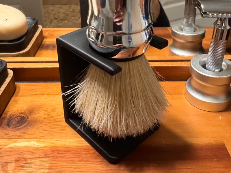 Simple Proraso shaving brush holder