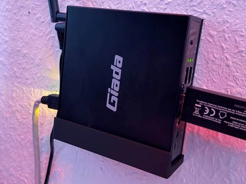 Giada F210 Mini PC Wall Mount (Home Assistant)