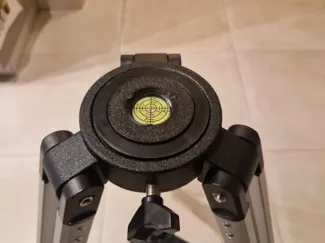 Niveau à bulle pour mise a niveau trépieds