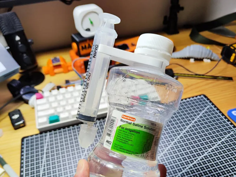 Saline Nasal Rinse Syringe Holder for 34mm Bottles