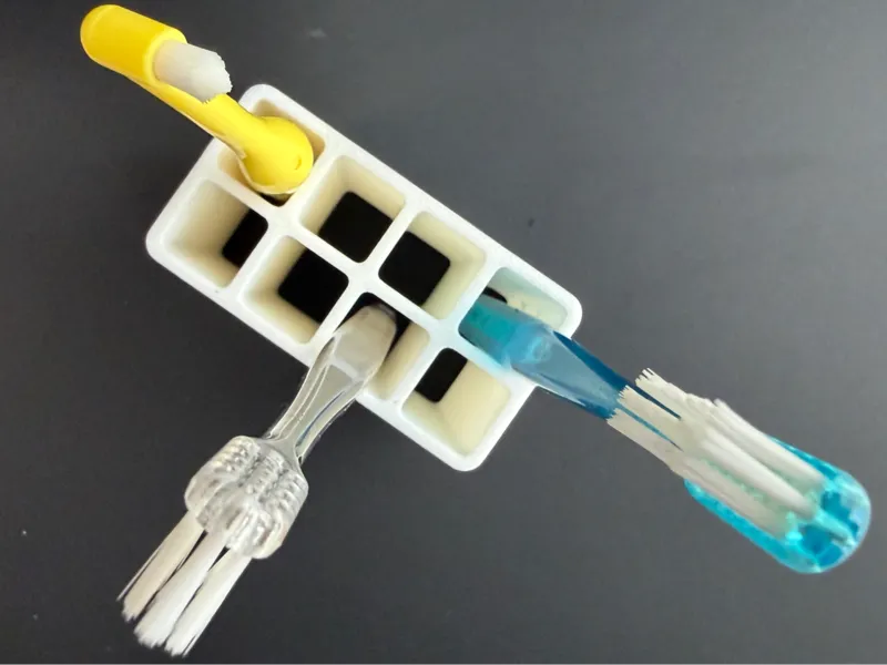 Simple Tooth Brush Holder
