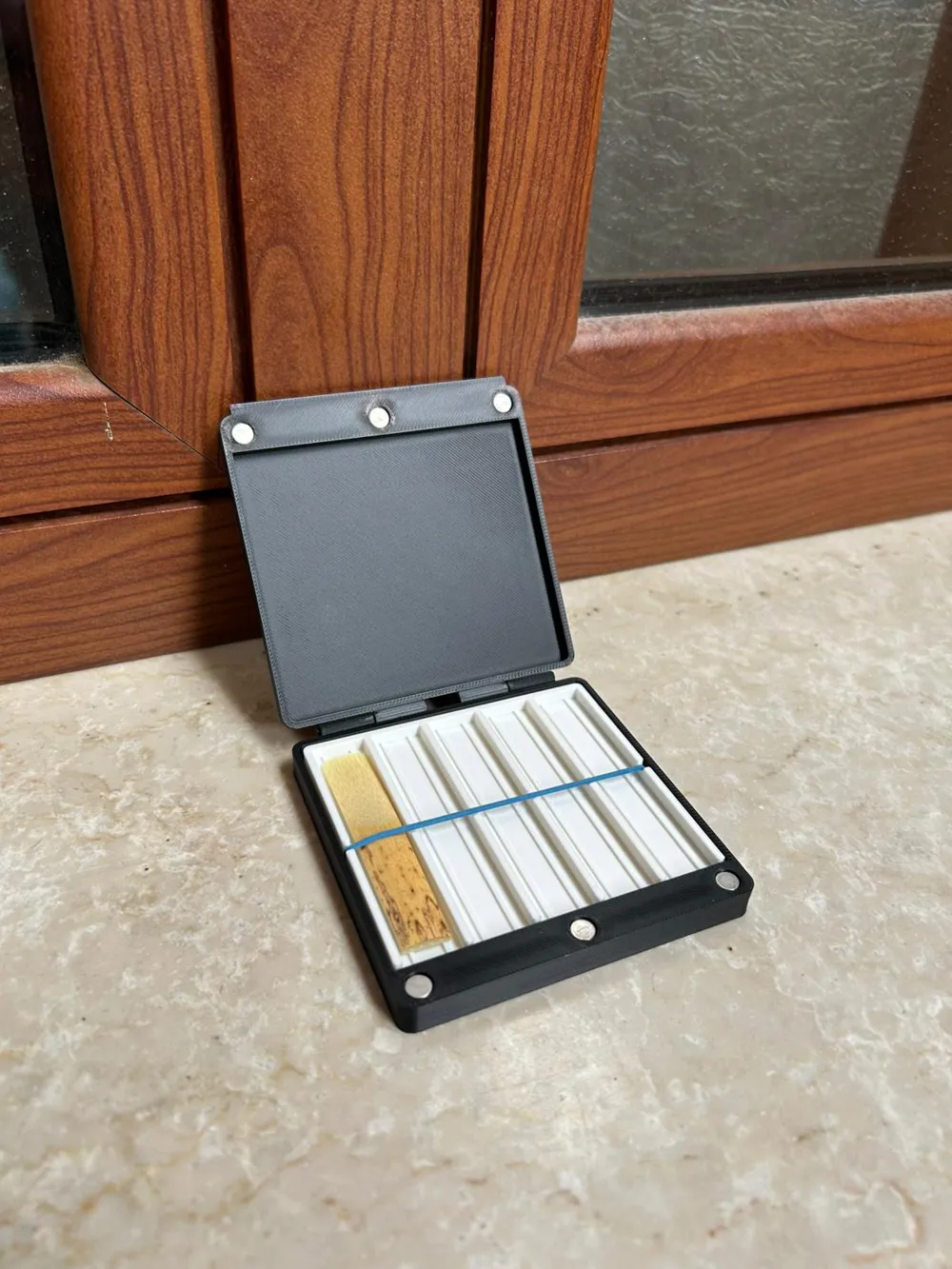 clarinet reed holder - Free 3D Print Model - MakerWorld