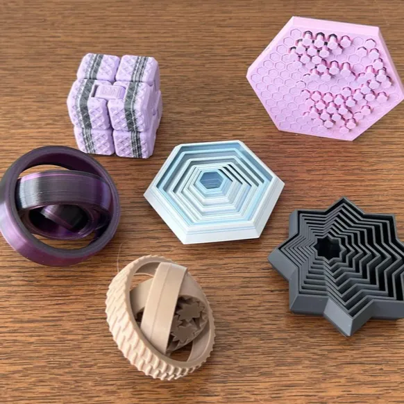https://makerworld.bblmw.com/makerworld/user/1984514318/collection/2025-11-22_22963fb8fe824.png