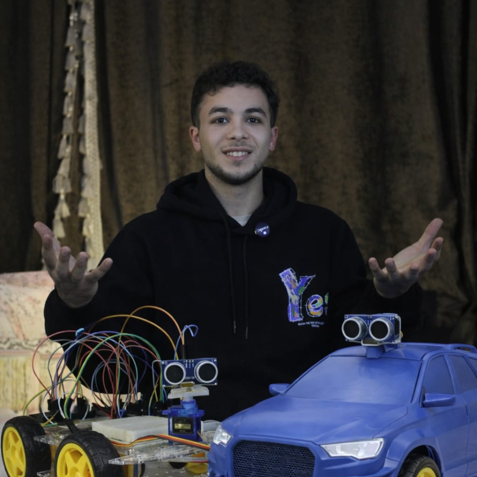 Sakr Makes